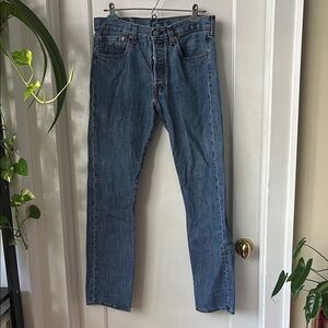 Levi's Classic Straight 501 Blue Jeans - 32 x 31 EUC